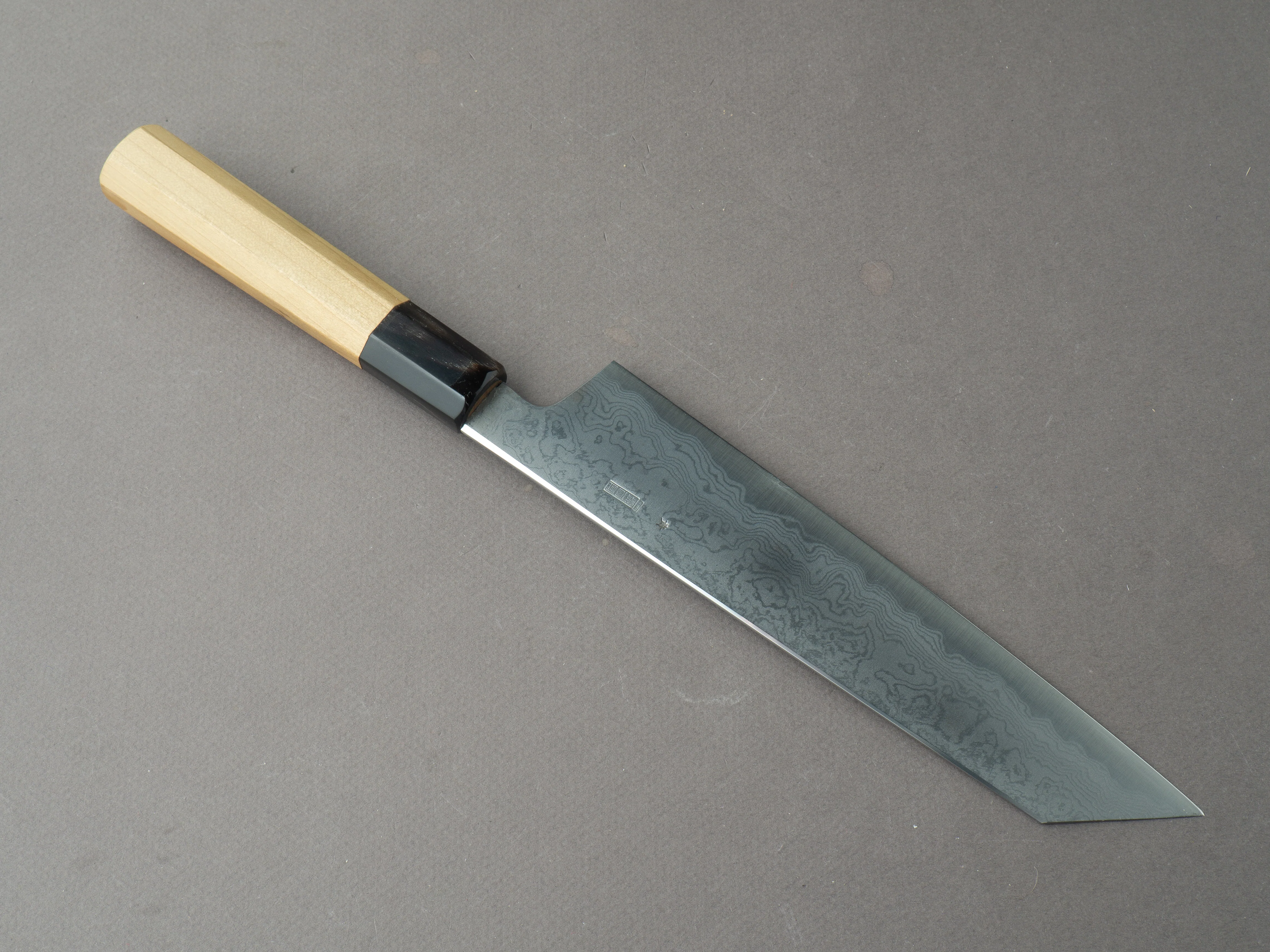 Sakai Kikumori - Kikuzuki Uzu - Blue #1 - Damascus - Kiritsuke Gyuto - 210mm - Magnolia Handle - Image 2