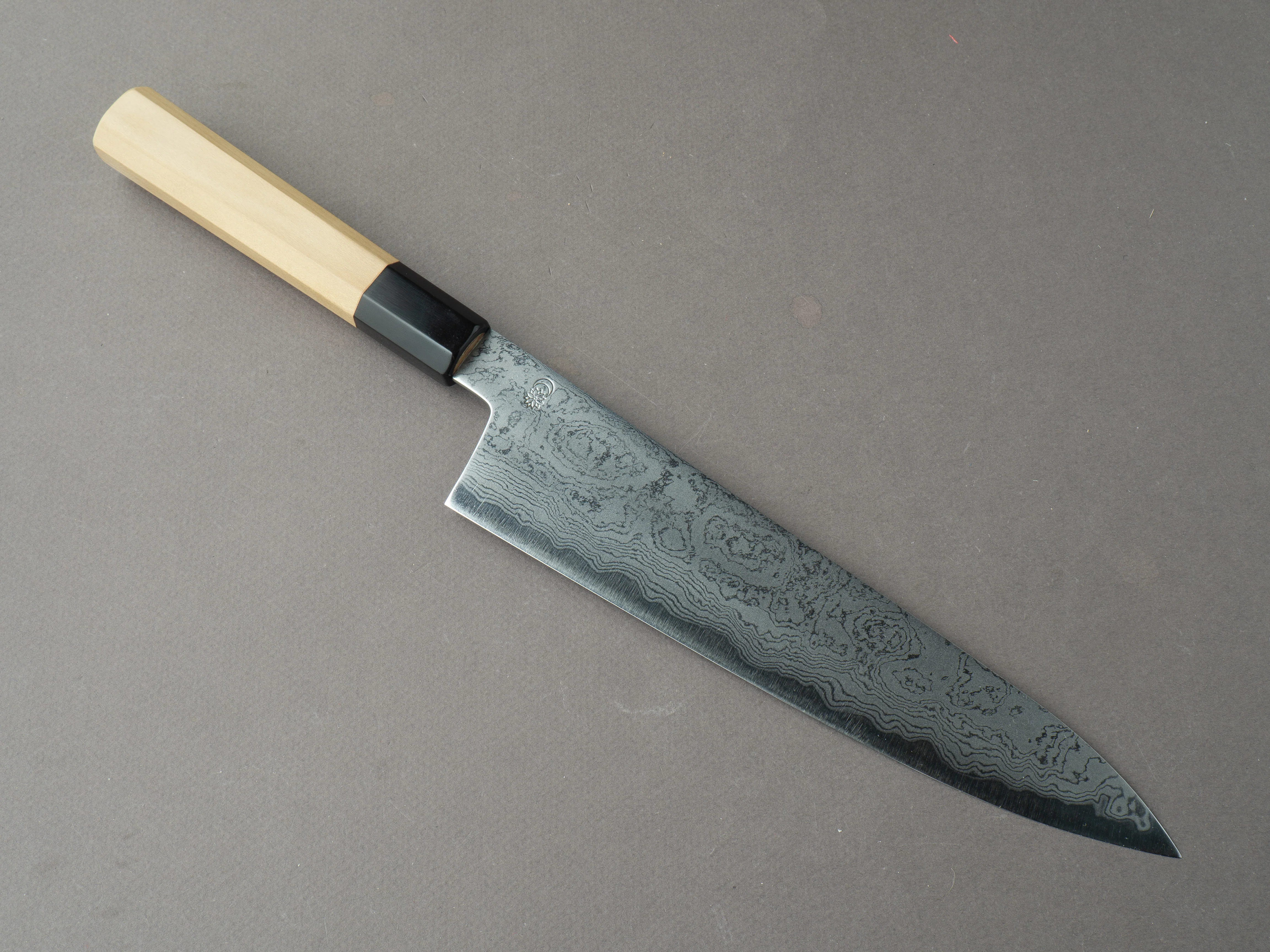 Sakai Kikumori - Kikuzuki Uzu - Blue #1 - Damascus - Gyuto - 240mm - Magnolia Handle