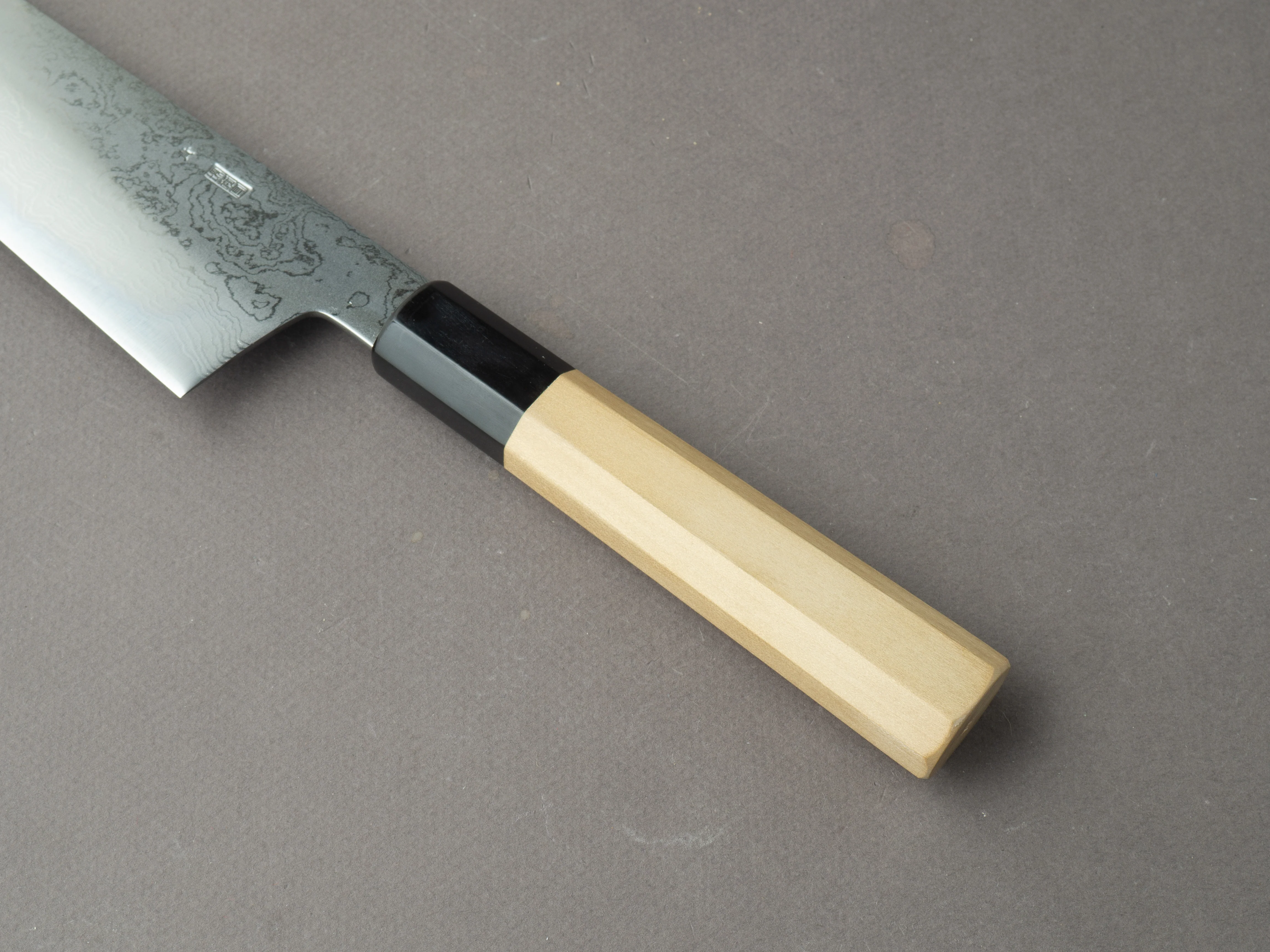 Sakai Kikumori - Kikuzuki Uzu - Blue #1 - Damascus - Gyuto - 240mm - Magnolia Handle - Image 5