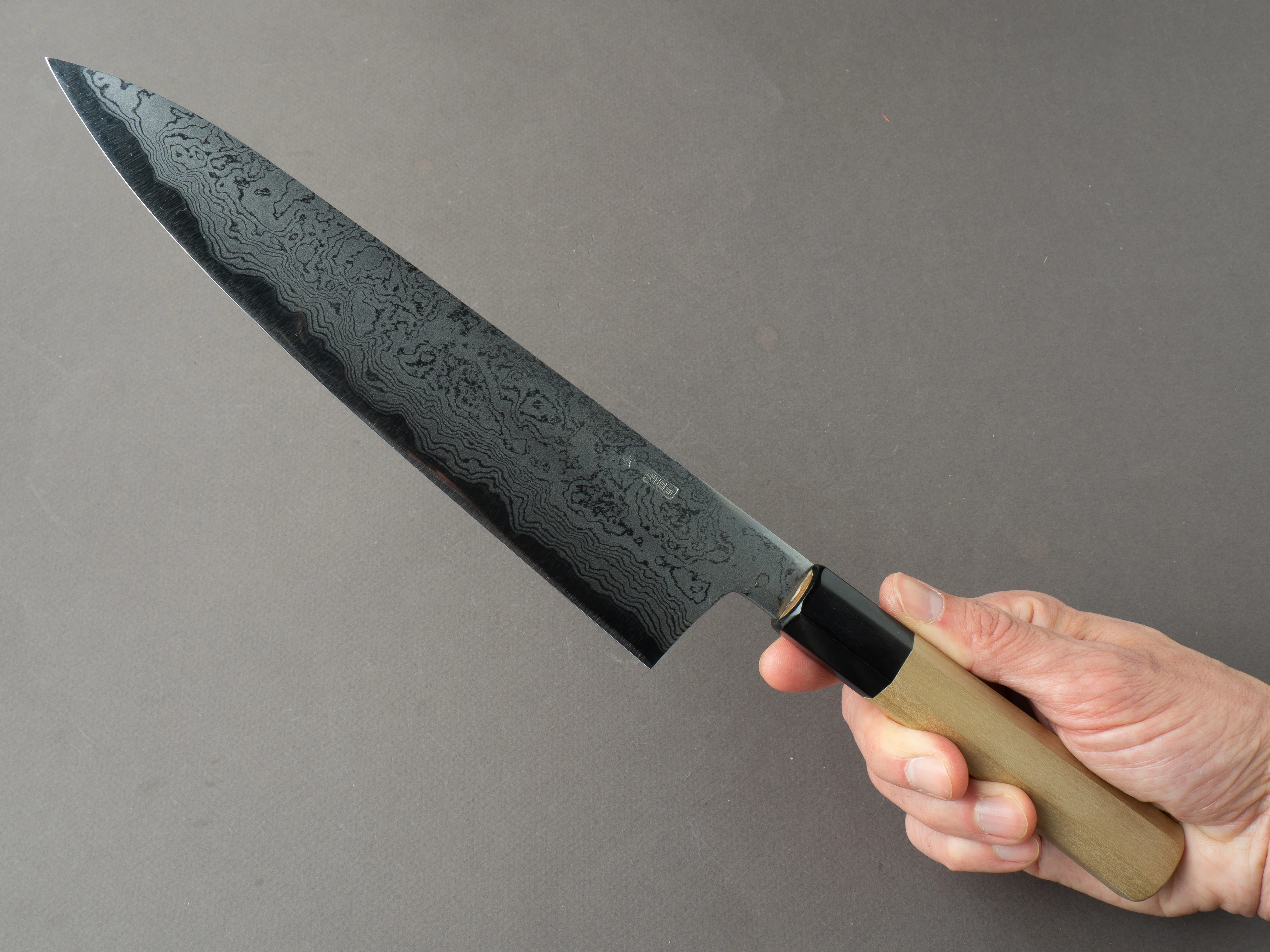 Sakai Kikumori - Kikuzuki Uzu - Blue #1 - Damascus - Gyuto - 240mm - Magnolia Handle - Image 6