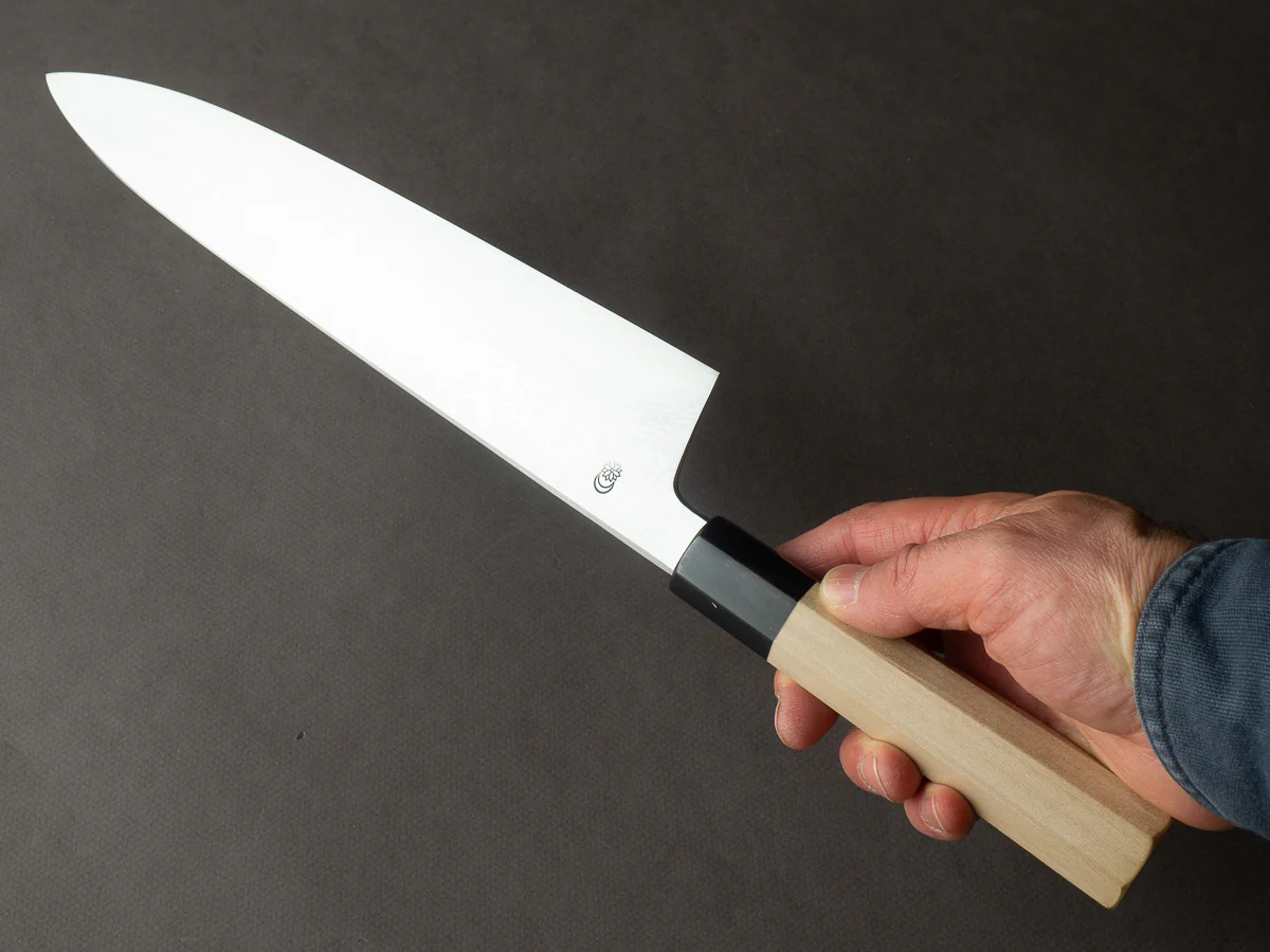 Sakai Kikumori - Kikuzuki Uzu - Blue #1 - Damascus - Gyuto - 270mm - Magnolia Handle - Image 5