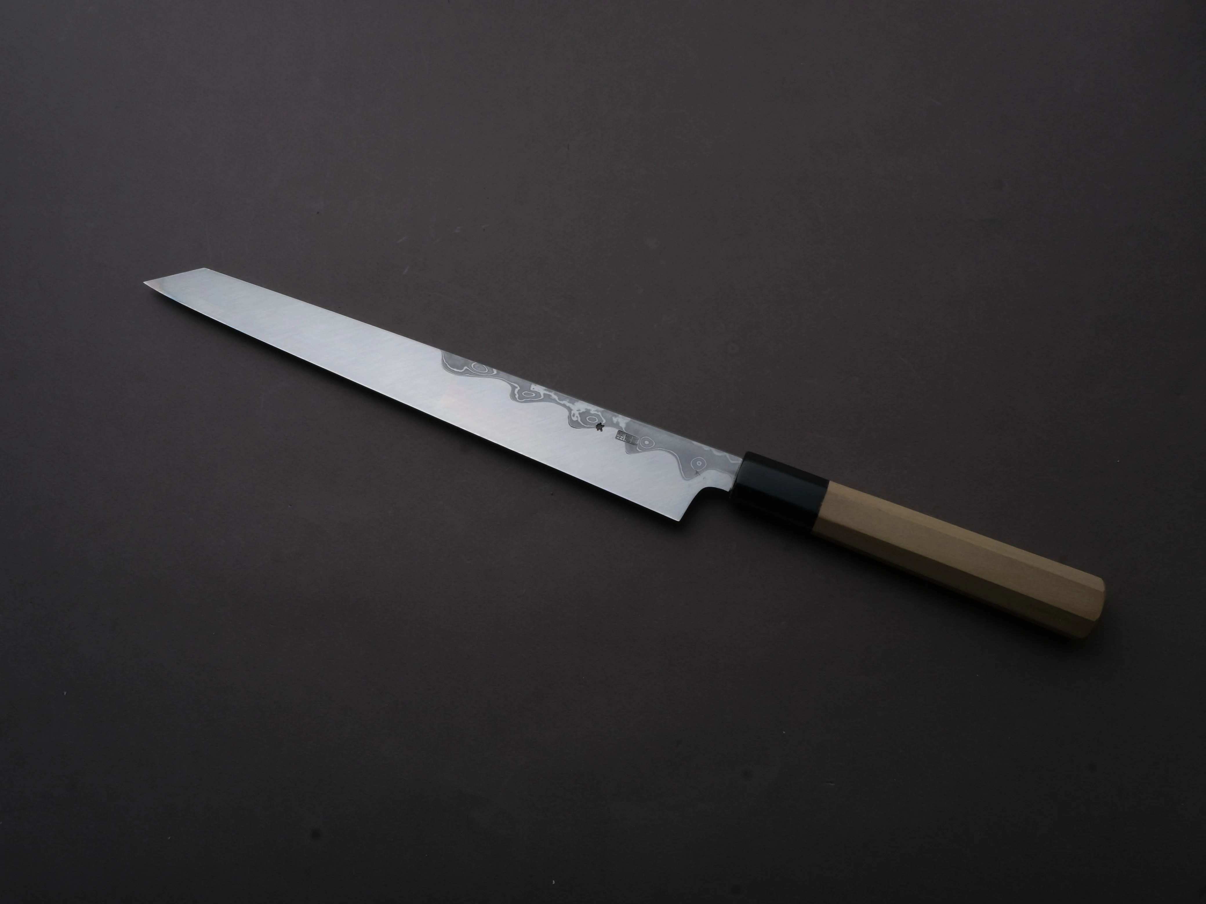 Sakai Kikumori - Kikuzuki Uzu - Blue #1 - Damascus - Kiritsuke Yanagiba - 270mm - Magnolia Handle - Image 2