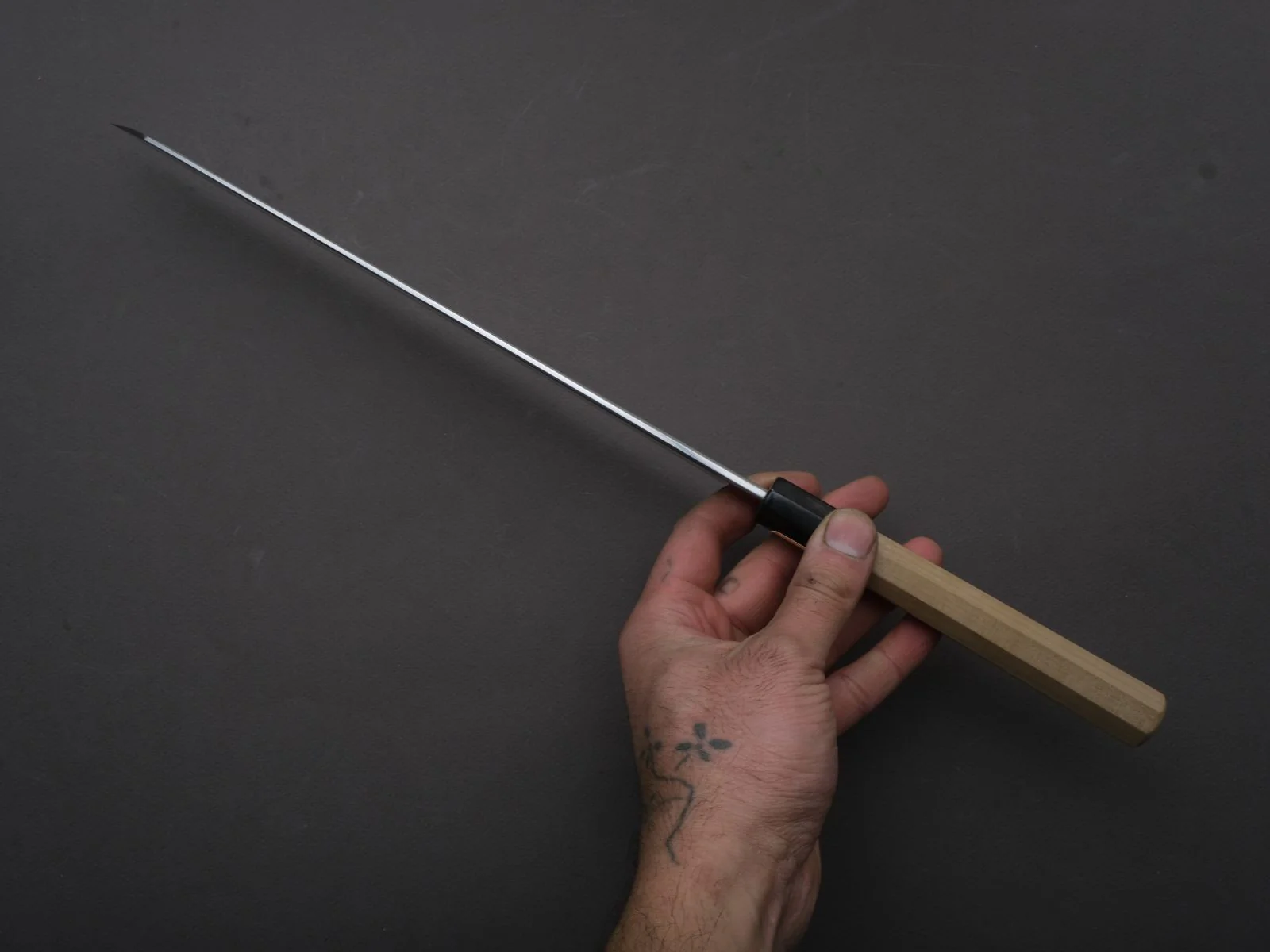 Sakai Kikumori - Kikuzuki Uzu - Blue #1 - Damascus - Kiritsuke Yanagiba - 270mm - Magnolia Handle - Image 5