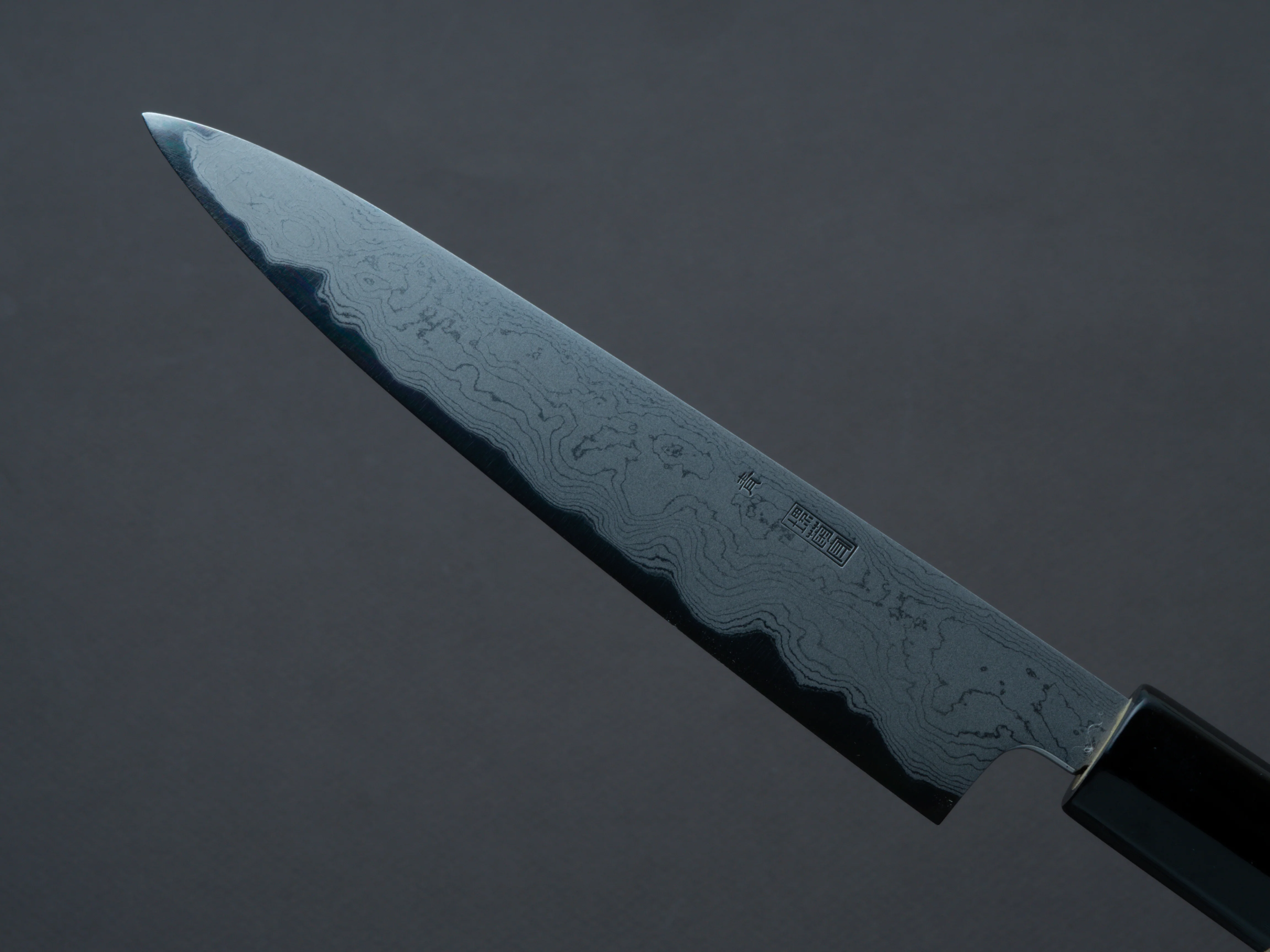 Sakai Kikumori - Kikuzuki Uzu - Blue #1 - Damascus - Petty - 150mm - Magnolia Handle - Image 3