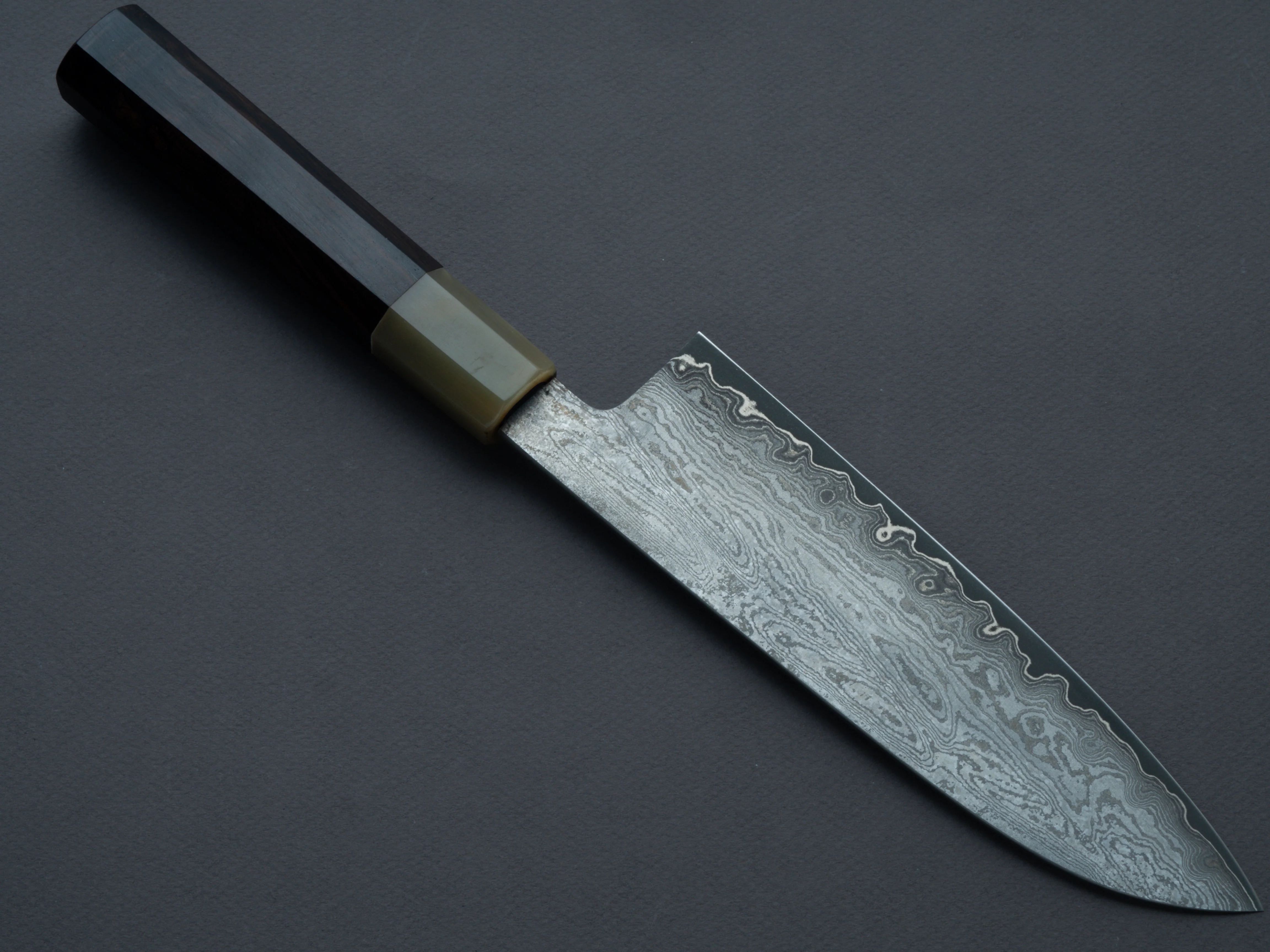 Sakai Kikumori - Seiun - VG10 - Damascus - Santoku - 180mm - Ebony Handle - Image 2