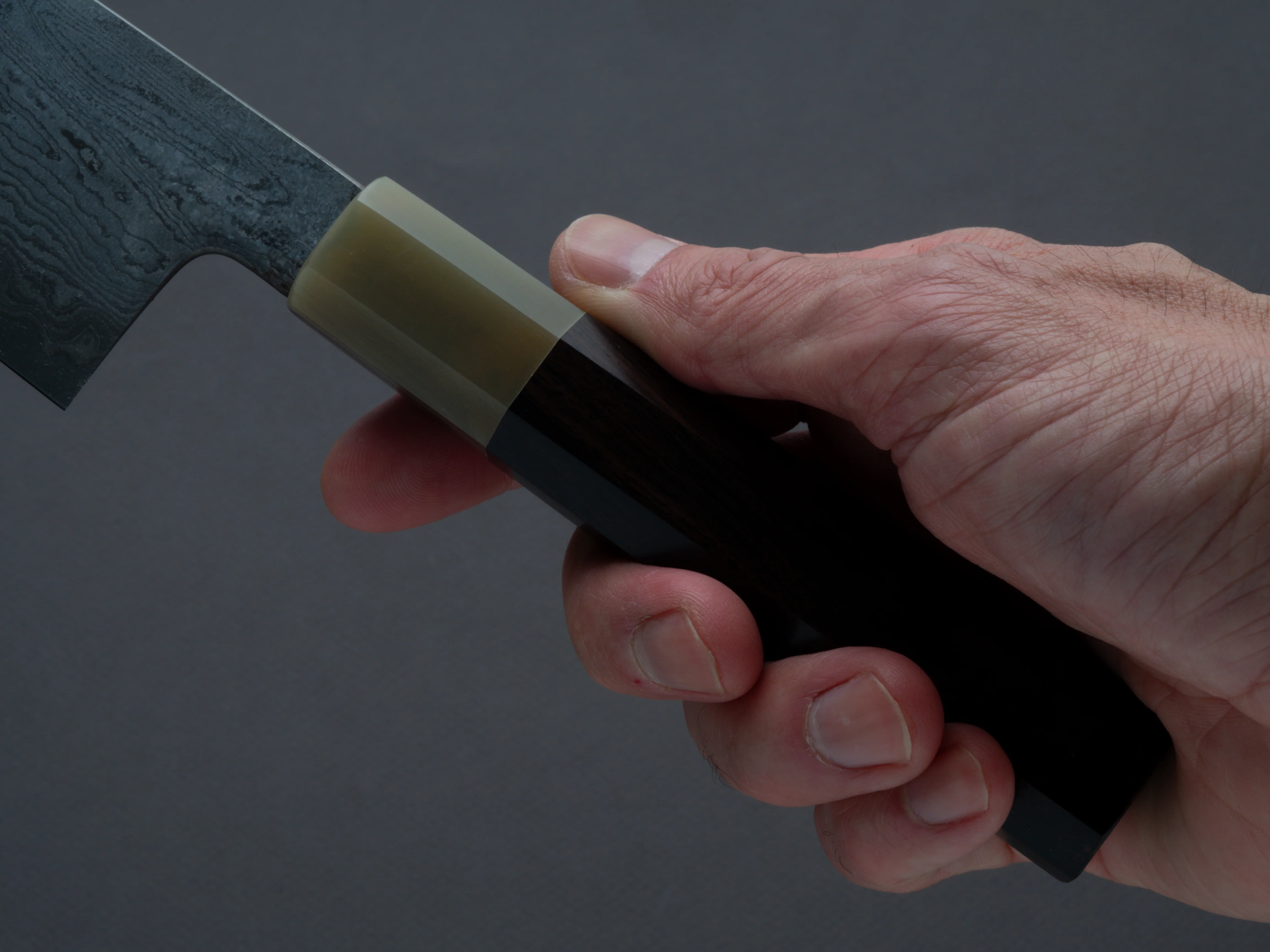 Sakai Kikumori - Seiun - VG10 - Damascus - Santoku - 180mm - Ebony Handle - Image 5