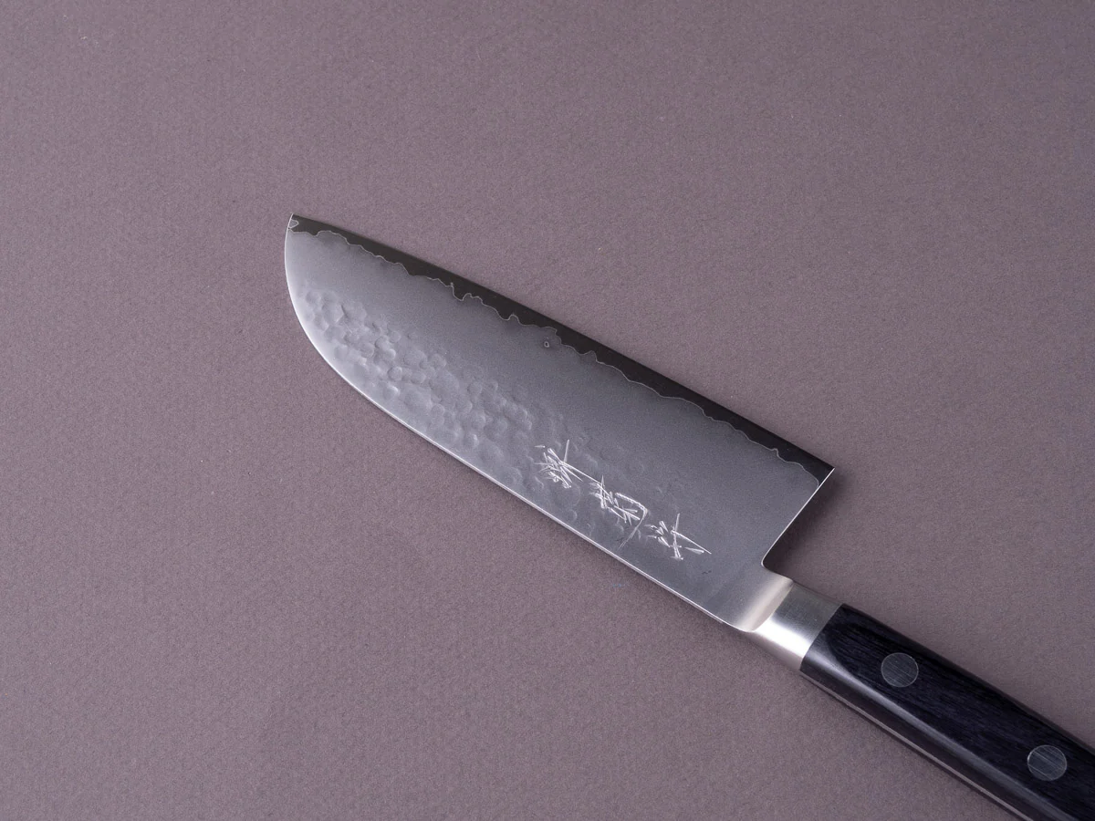Sakai Kikumori - VG5 - 120mm - Santoku - Western Black Pakka Handle - Image 4