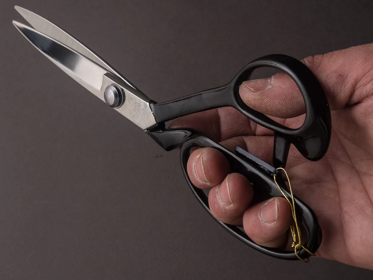 Shozaburo - Slim Light - Slim 220mm Fabric Shears - Image 5