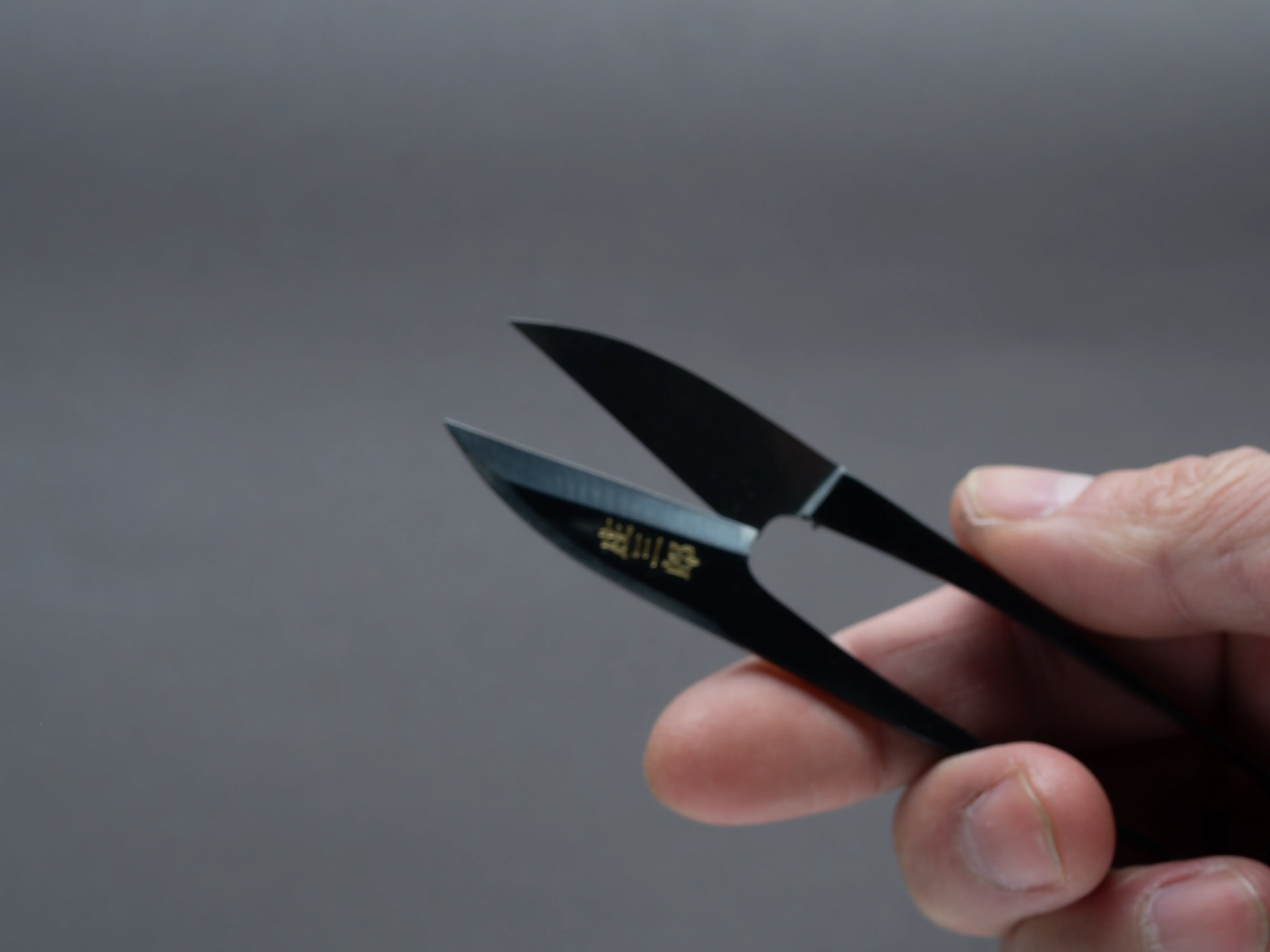 Shozaburo - Thread Shears - Kurouchi - 105mm Morimachi Nigiri - Image 3