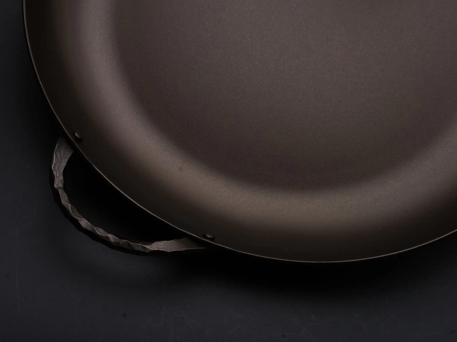 Smithey Ironware - Forged Carbon - 17" Paella Pan - Image 2
