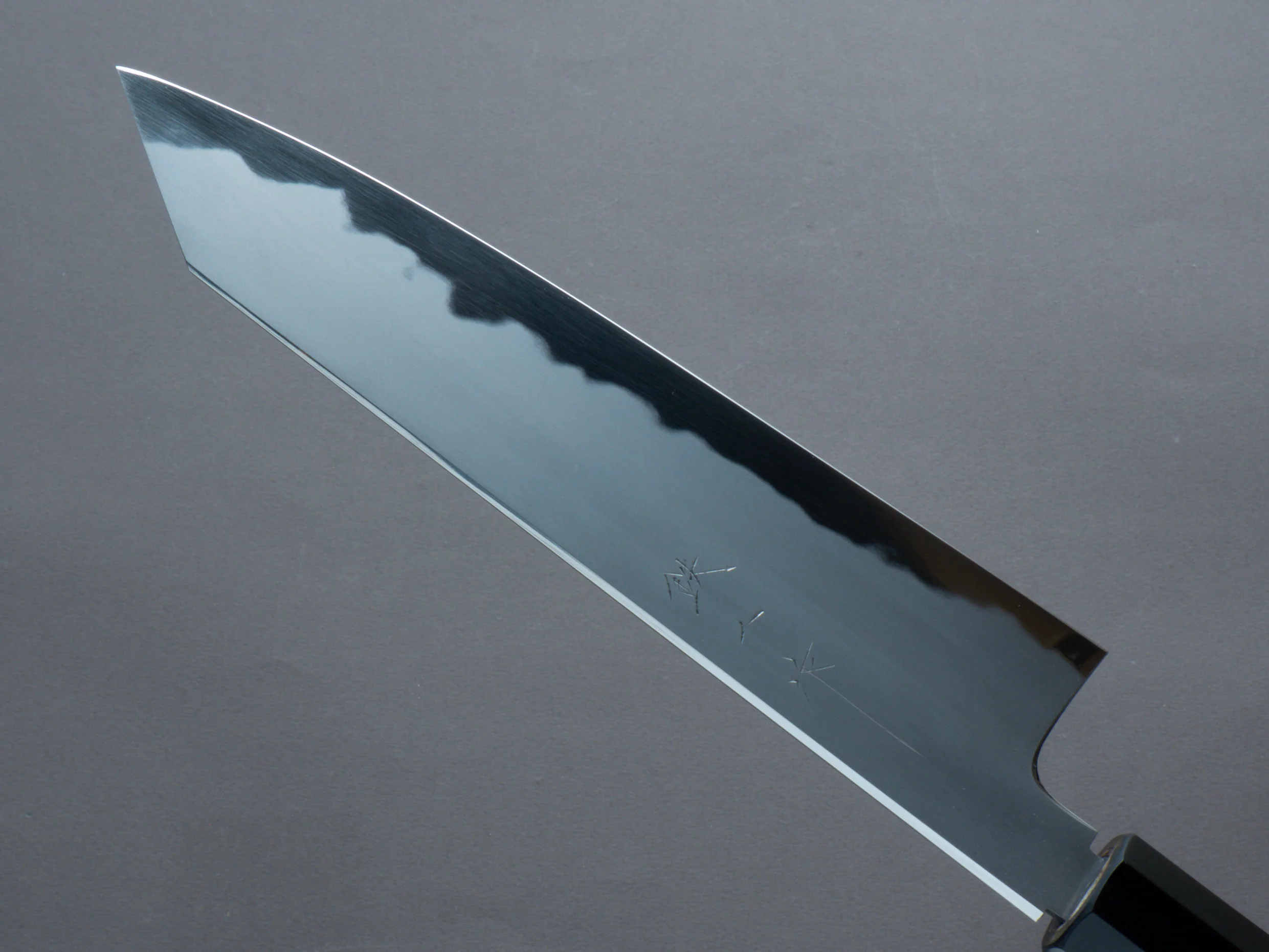 Tetsujin - Blue #2 - Kasumi - Kiritsuke Gyuto - 210mm - Magnolia Handle - Image 4