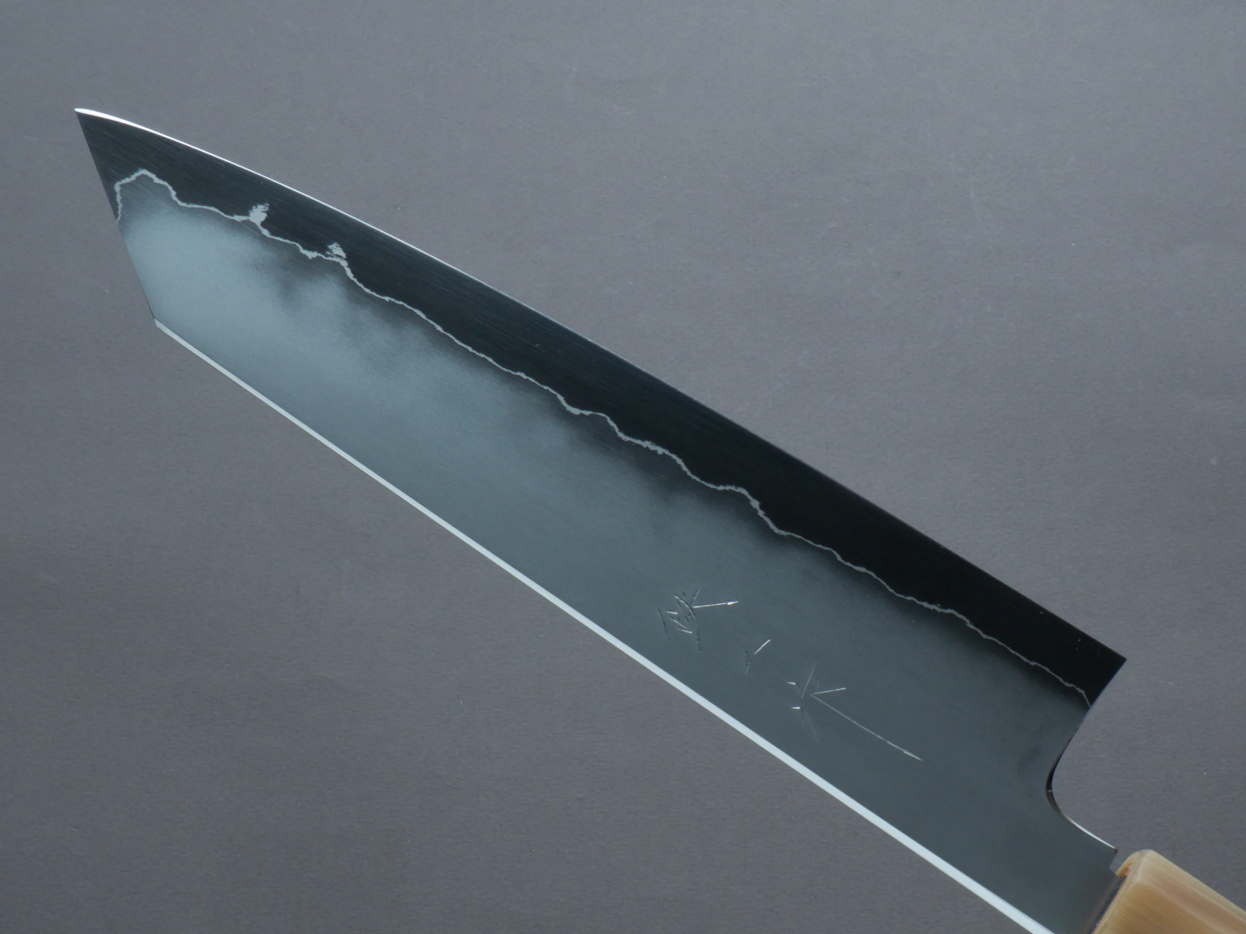 Tetsujin - Silver #3 - Kasumi - Kiritsuke Gyuto - 210mm - Yakusugi Cedar Handle - Image 4