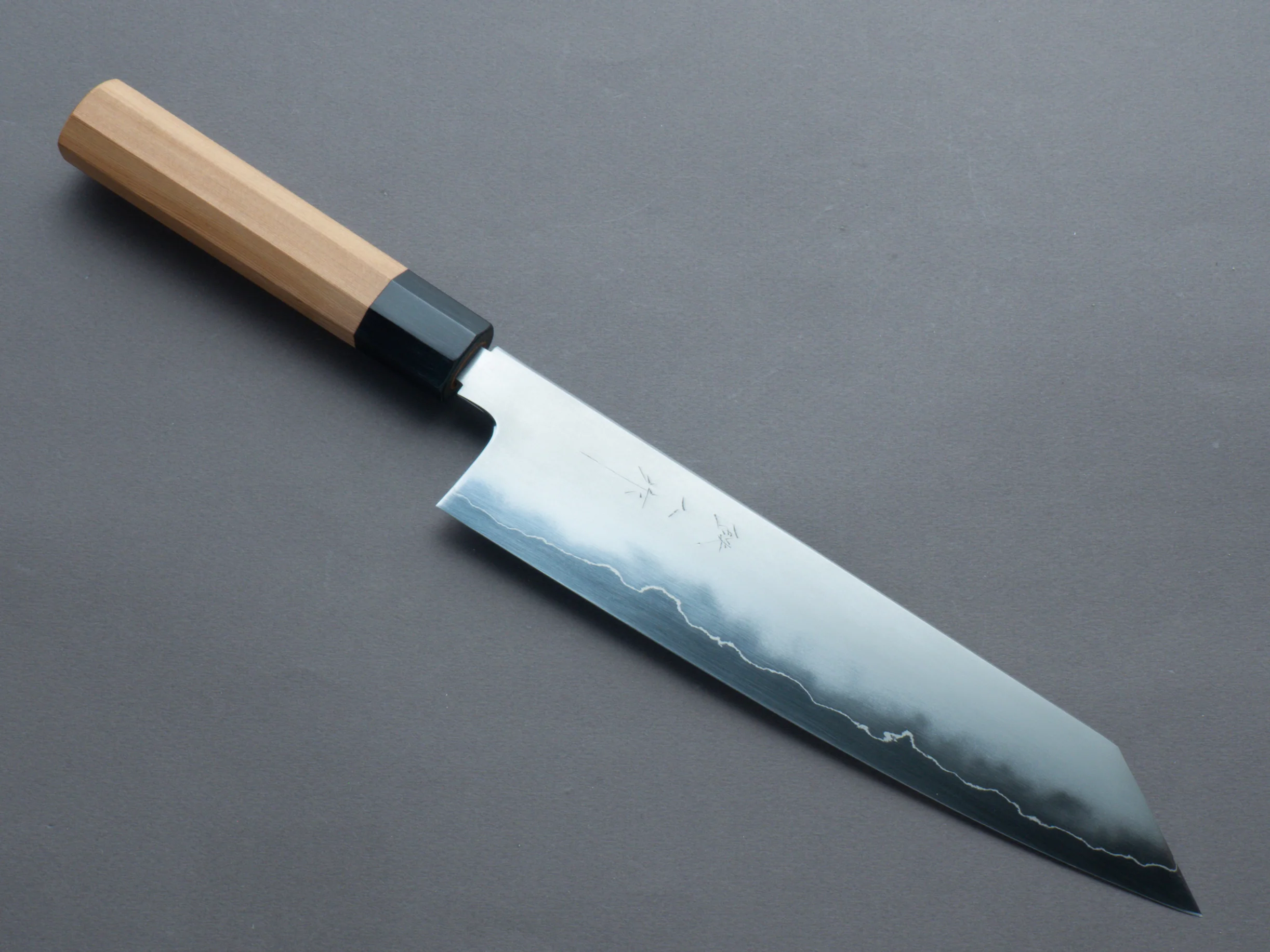 Tetsujin - Silver #3 - Kasumi - Kiritsuke Gyuto - 240mm - Yakusugi Cedar Handle