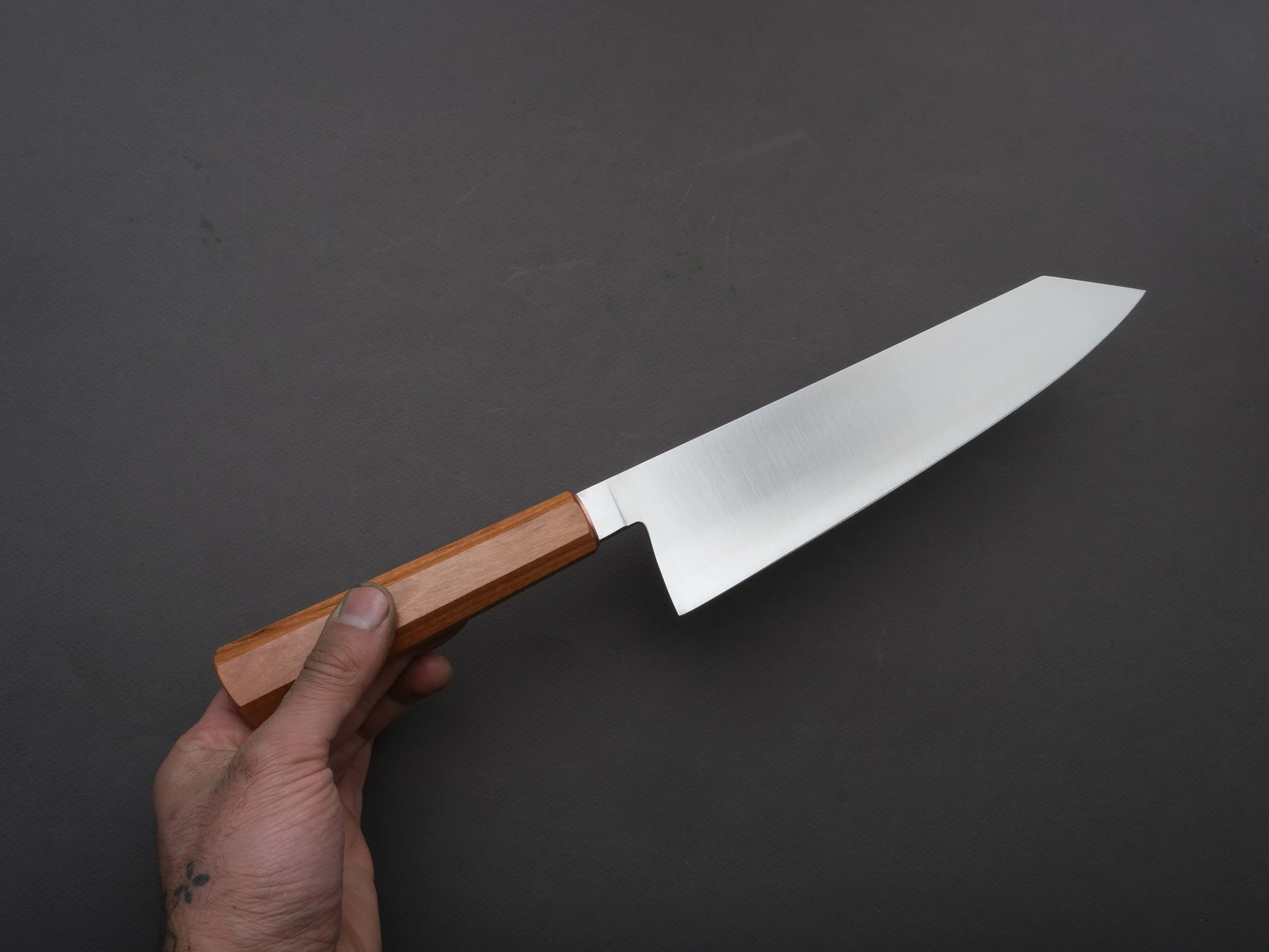 Vachon Knives - AEB-L Stainless - Gyuto - 220mm - Cherry/Copper - Image 4