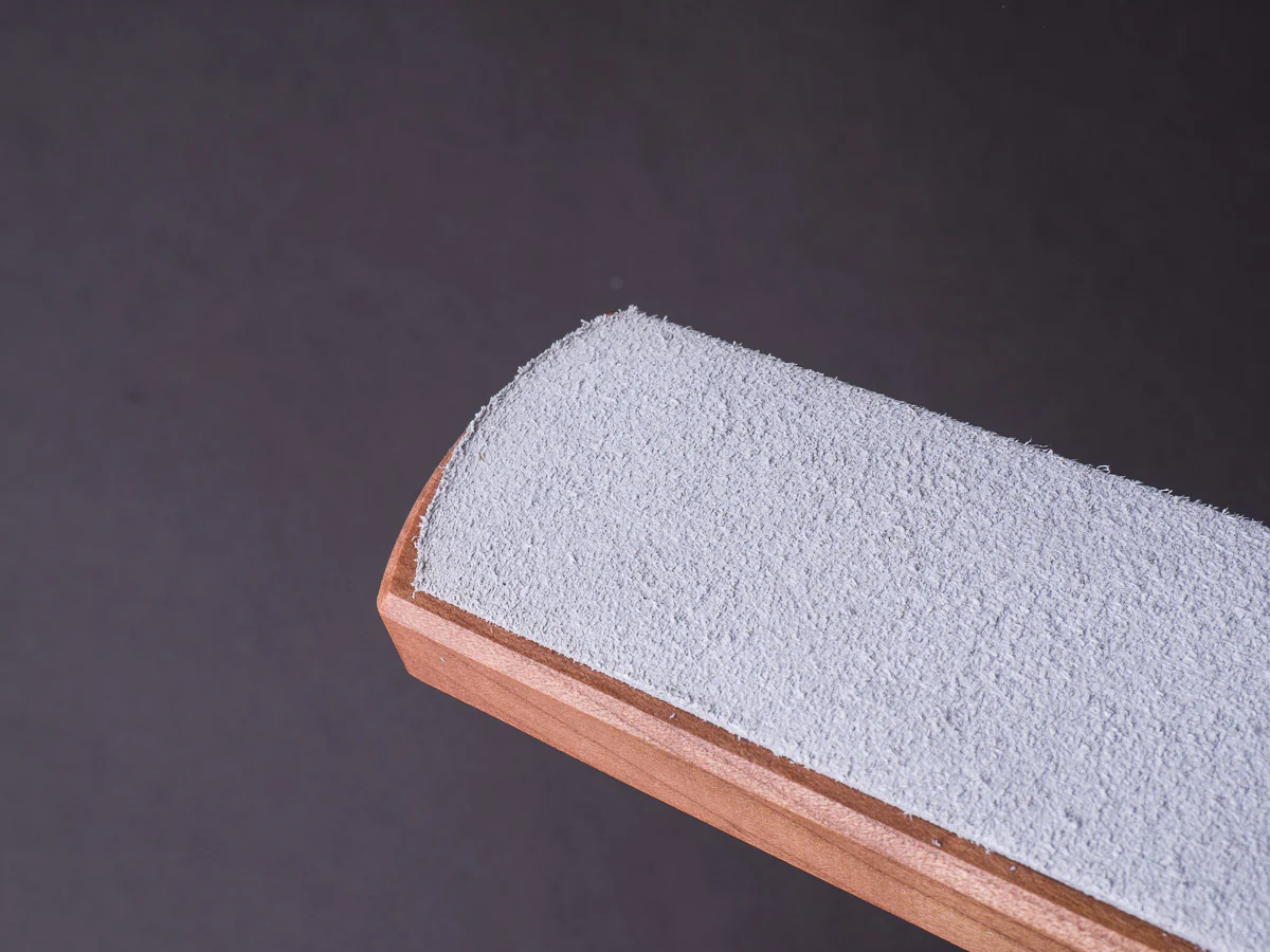 Windmühlenmesser - Dual Sided Paddle Strop - Diamantine Loaded Suede & Bare Leather - Image 3