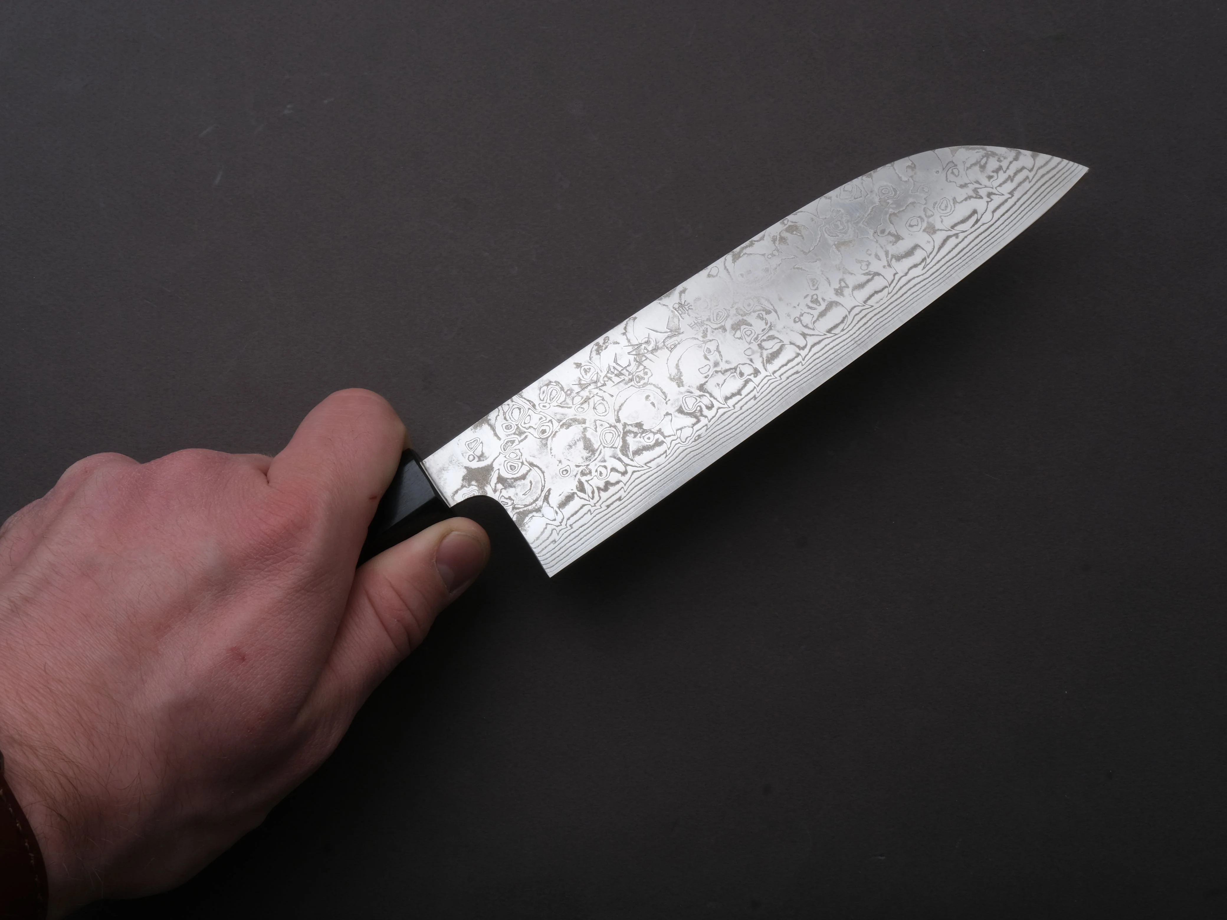 Yoshida Hamono - ZDP189 - Damascus - Santoku - 180mm - Rosewood Handle - Image 3