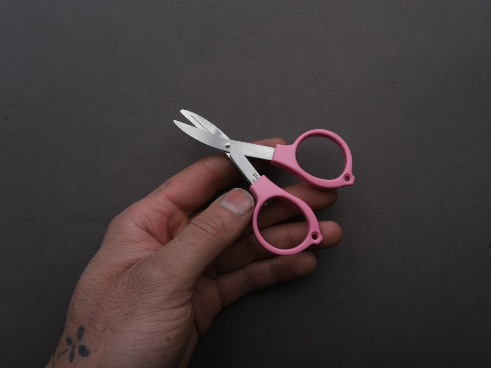 Yoshida - Megane Folding Scissors - Image 5